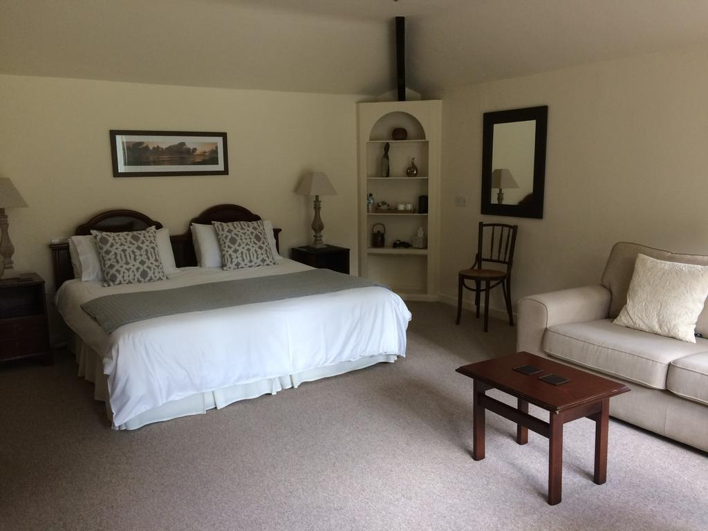 チェルトナム リトル マナー Bed & Breakfast エクステリア 写真